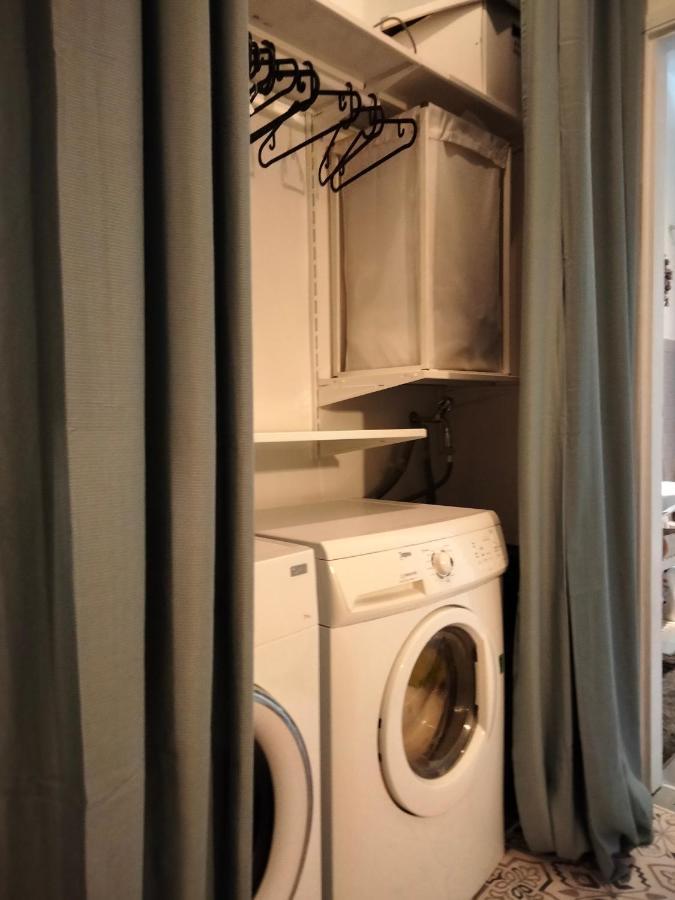 Redi Room Florens Exteriör bild