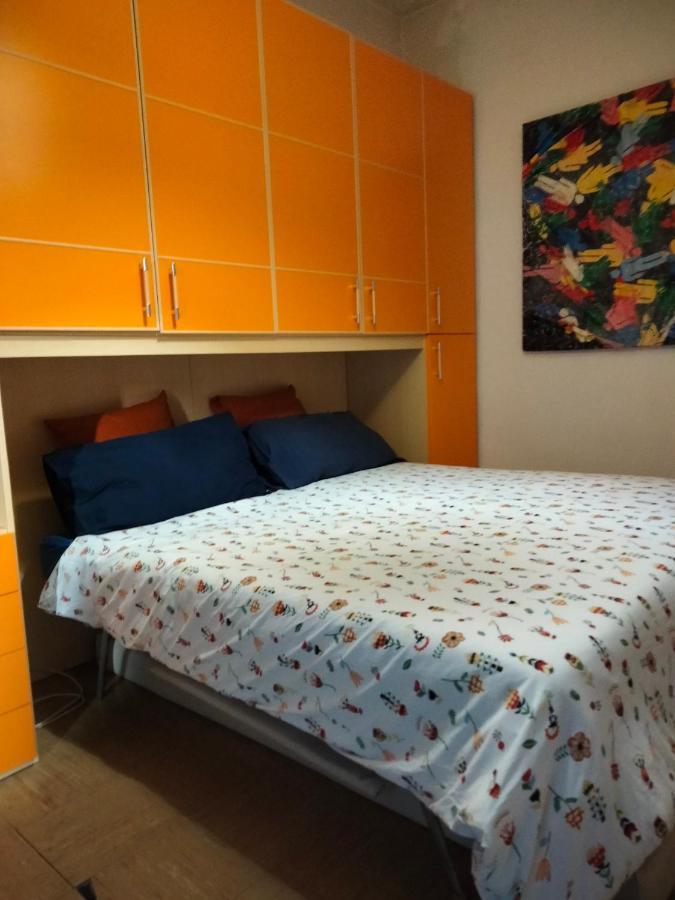 Redi Room Florens Exteriör bild
