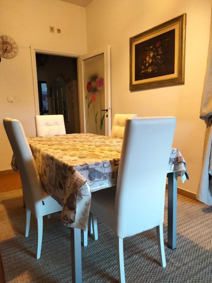 Redi Room Florens Exteriör bild